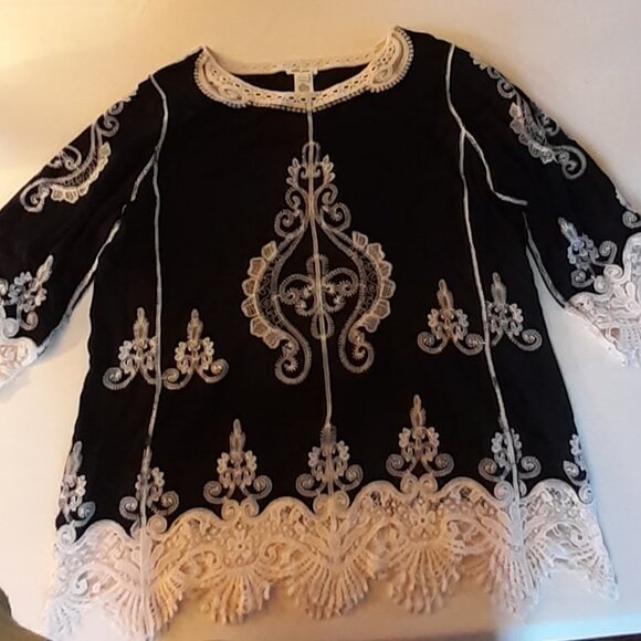 Ultra Pink Lace Embellished Top, Scoop Neck, 3/4 Sleeves, Sizis e L - Picture 7 of 10